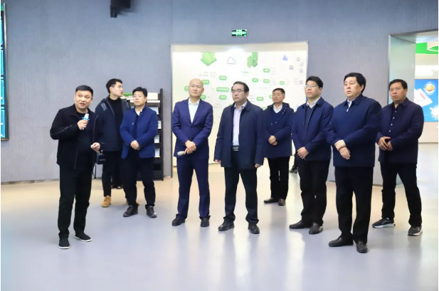 河南省农业农村厅党组书记、厅长孙巍峰莅临388vip太阳集团集团调研