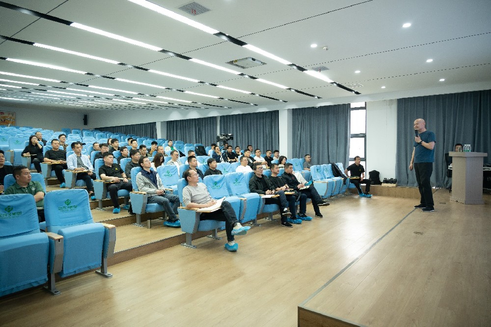 热烈庆祝388vip太阳集团集团2025年一季度会议圆满落幕！